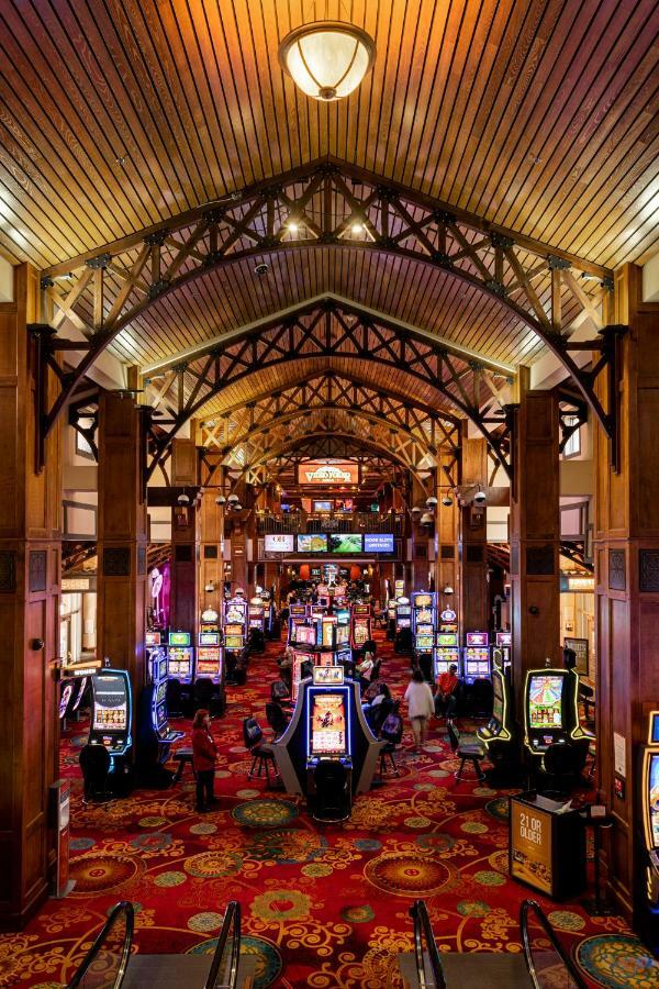 Lady Luck Casino بلاك هوك المظهر الخارجي الصورة